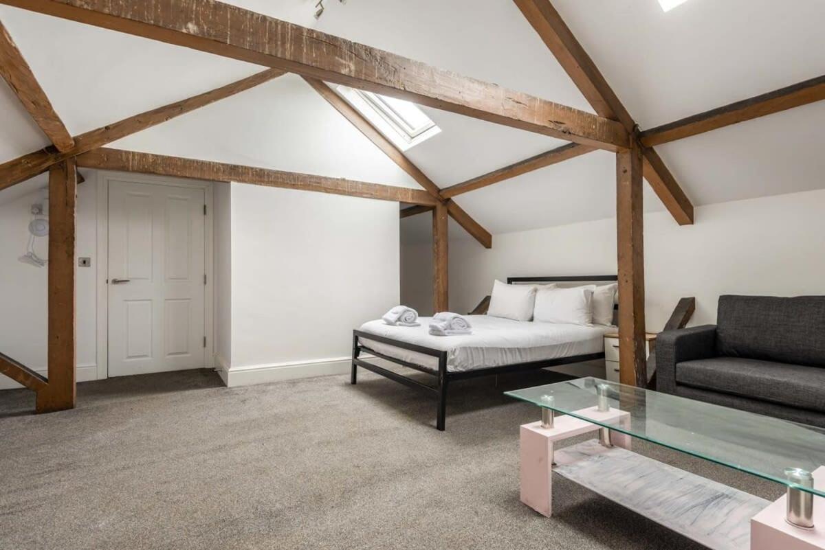 Budget In Apartment *